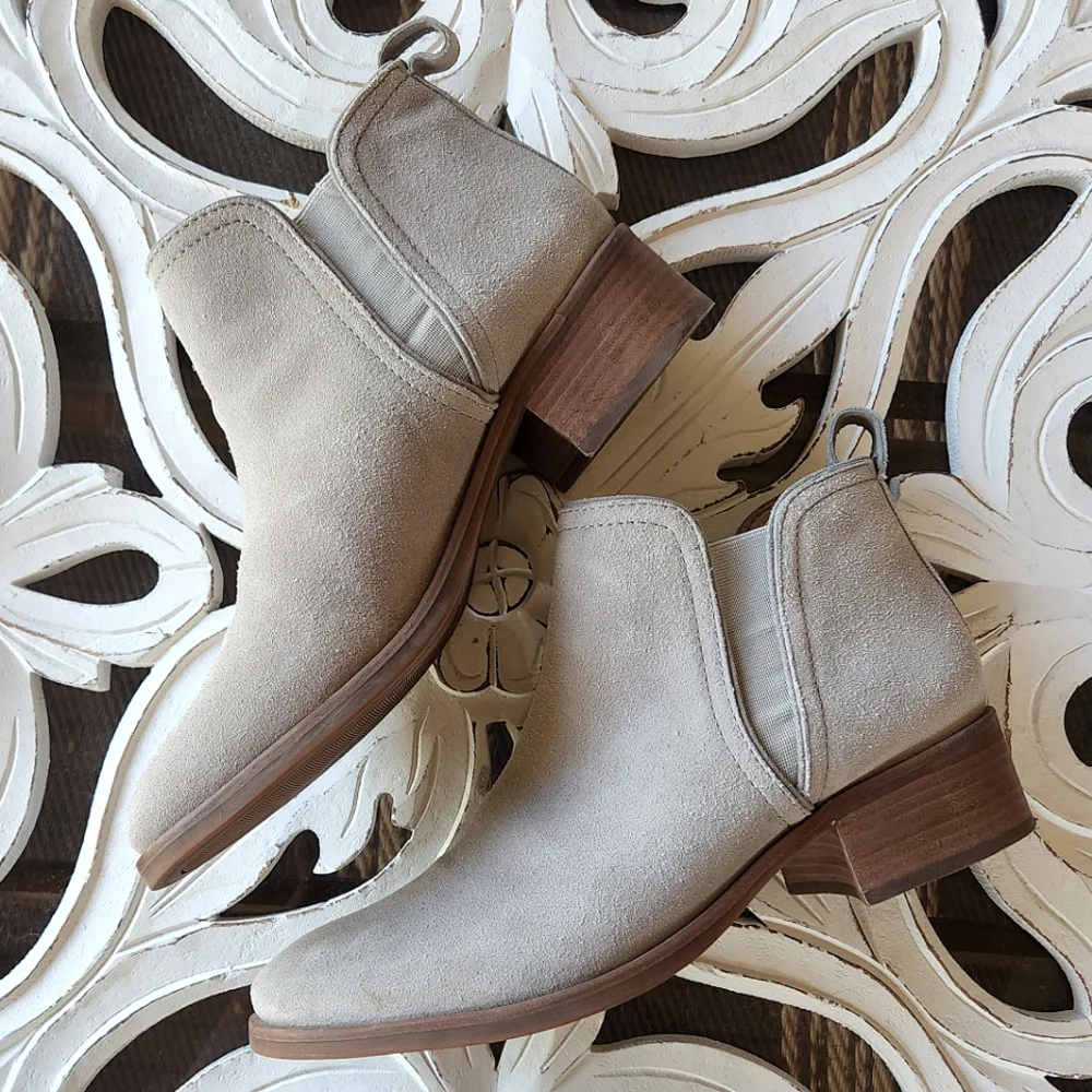 Lucky Brand Suede Boots - Picture 5 of 9